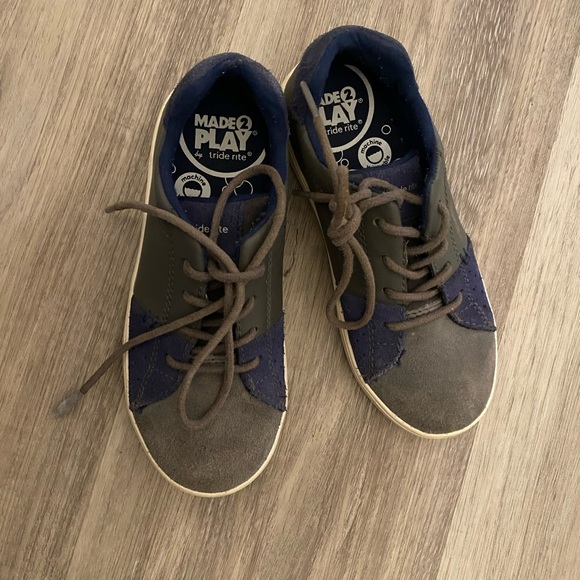 Stride Rite shoes size 11 - Picture 2 of 2